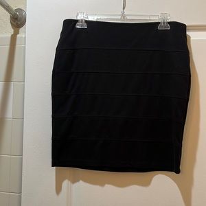 Forever 21+ sized mini skirt, size 1x. Black cotton. Very flattering on hips.